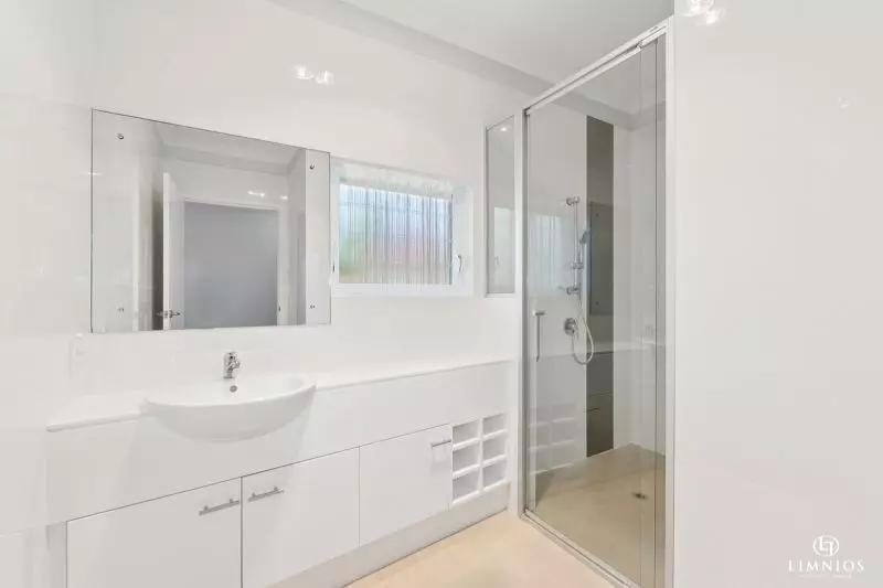 NOW UNDER OFFER. Bushland and the Beach - you have the best of both!