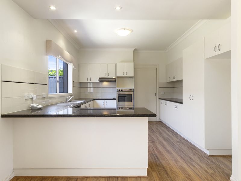Stylish Home, Tranquil Setting