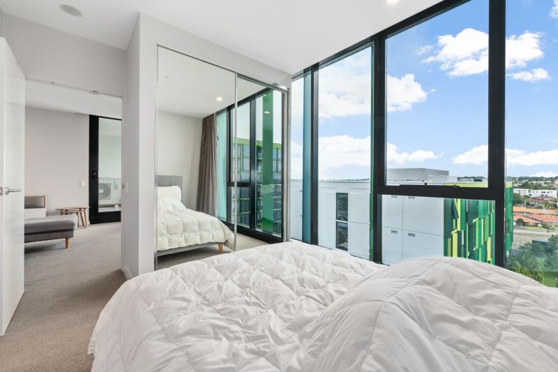 Stunning Views!! Lifestyle and Convenience!