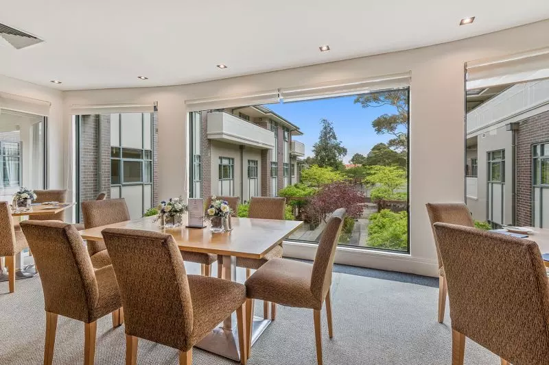 Light and bright apartment