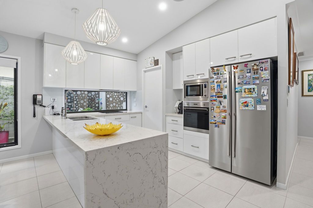 160 Caloundra Cay