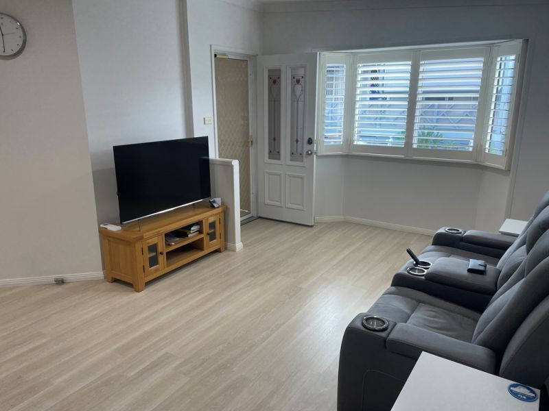 NEATLY RENOVATED 2-BEDROOM