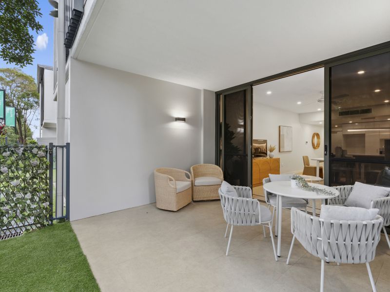 Low-maintenance two-bedroom apartment