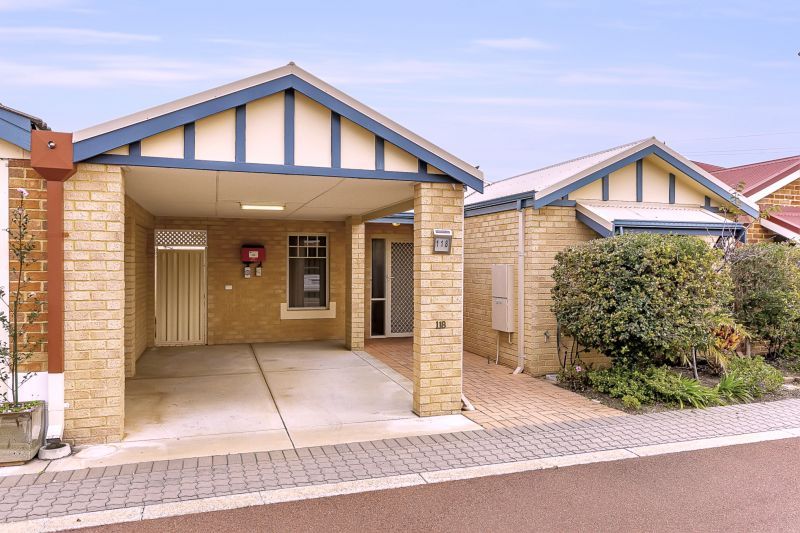 ARCADIA WATERS MADDINGTON - Light & Bright, Ready to Move In...