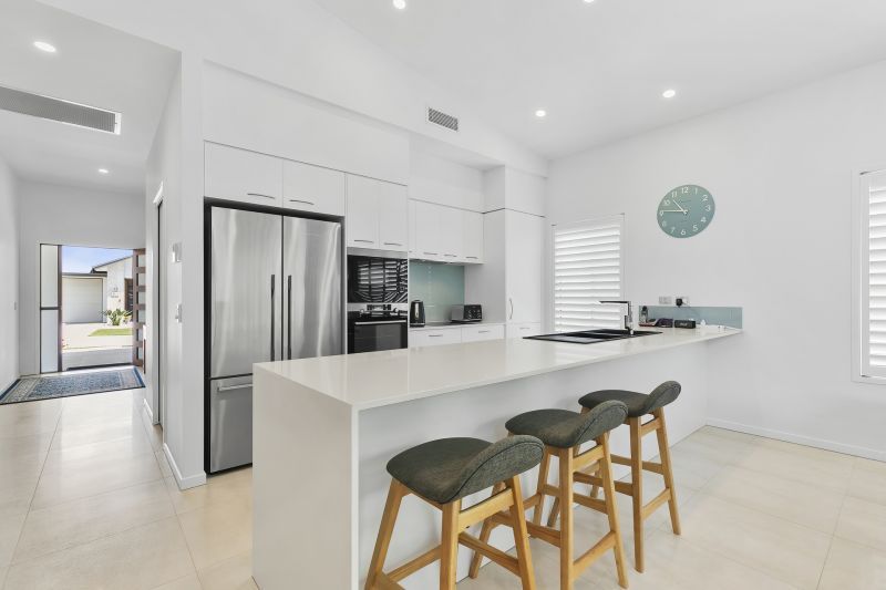 Site 230 - Established Peregrine