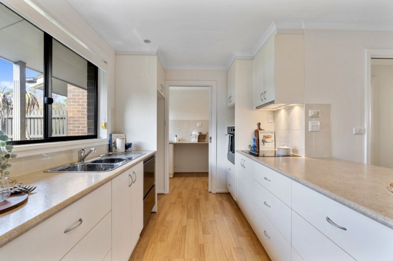 Lovely, light & bright 1br unit at Morven Manor