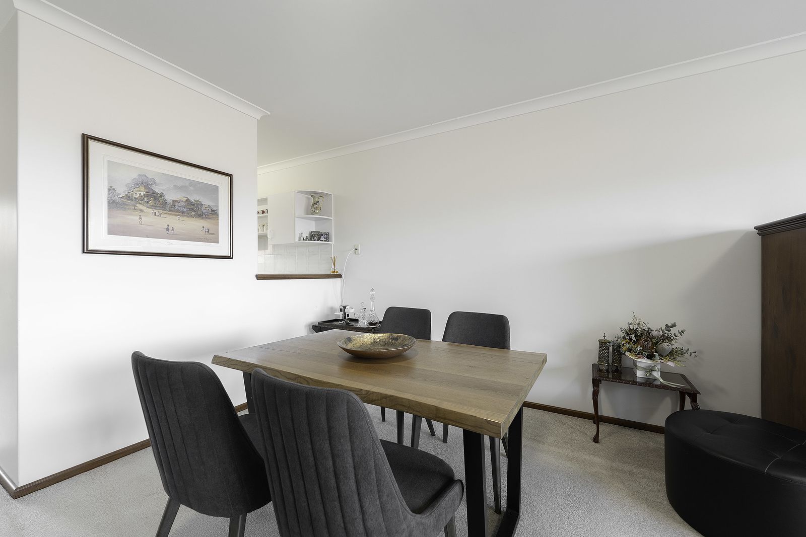 Move-in ready upper villa with sunny west-facing balcony
