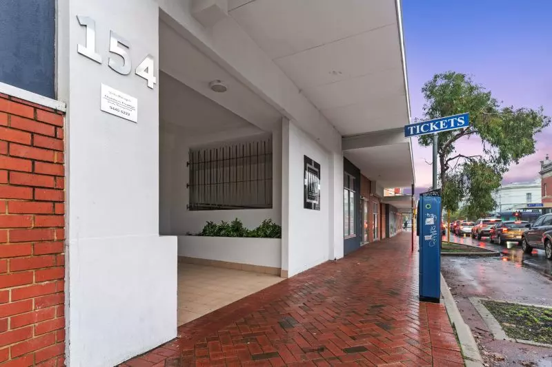 Spacious Modern & Central Home!