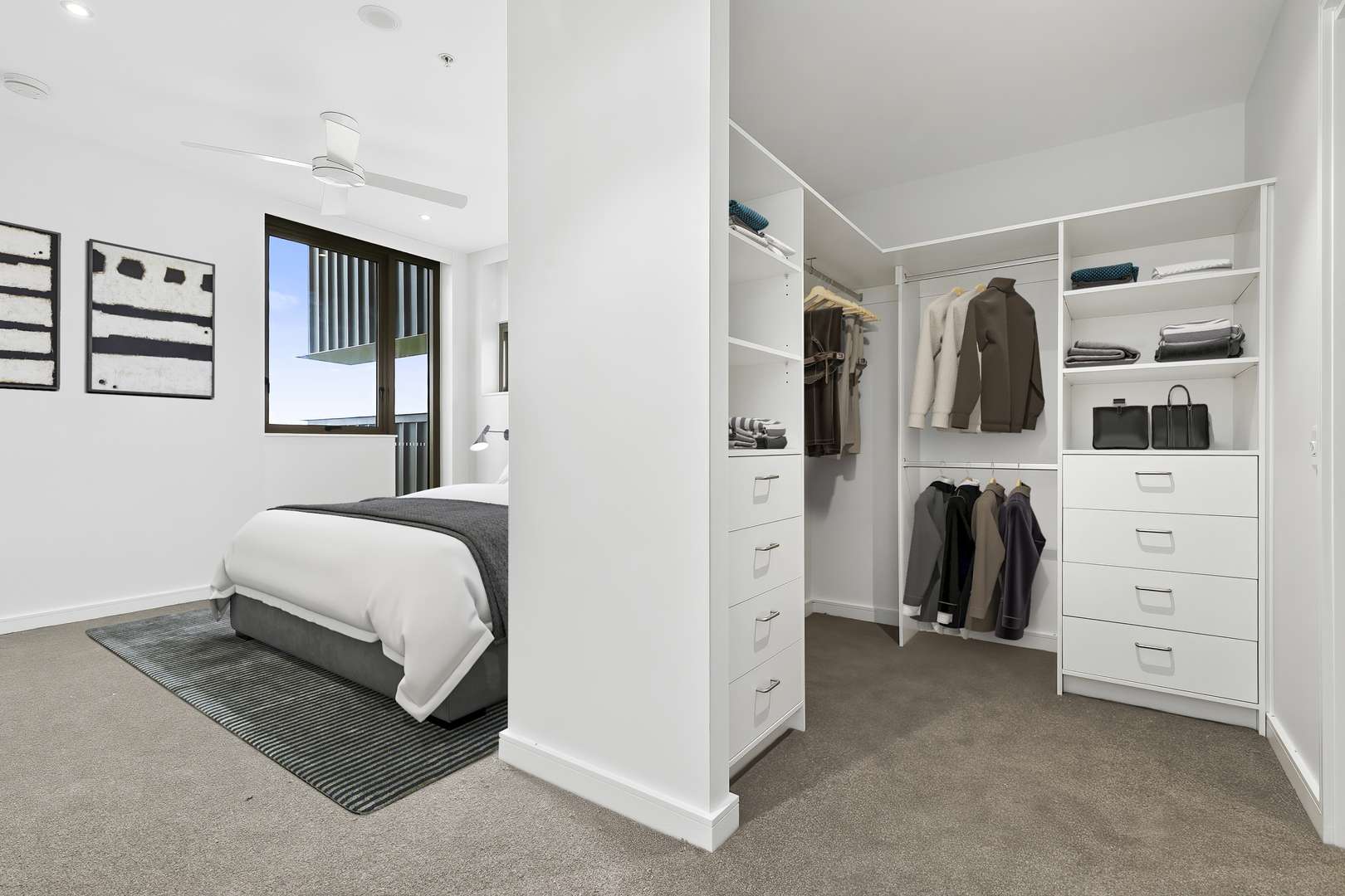 Luxury two-bedroom, two-bathroom apartment with direct Ascot racecourse views!