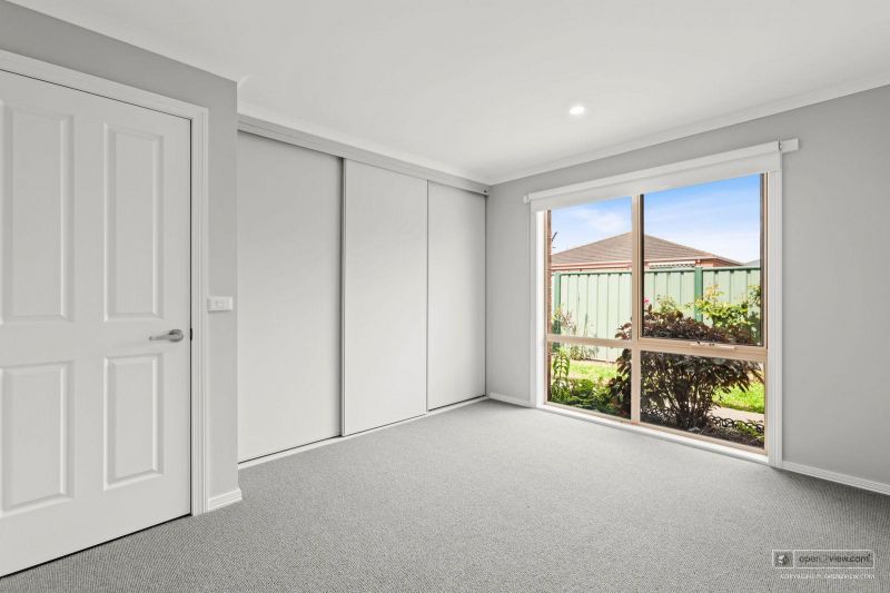 2 bedroom unit w/ garage - ready to move in and enjoy retirement