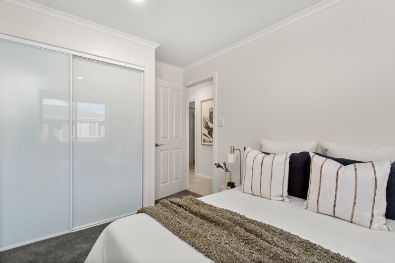 Spacious villa with golf course views