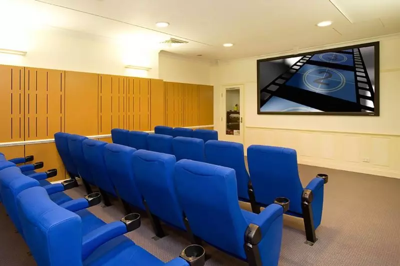 Garden setting North facing ground level unit