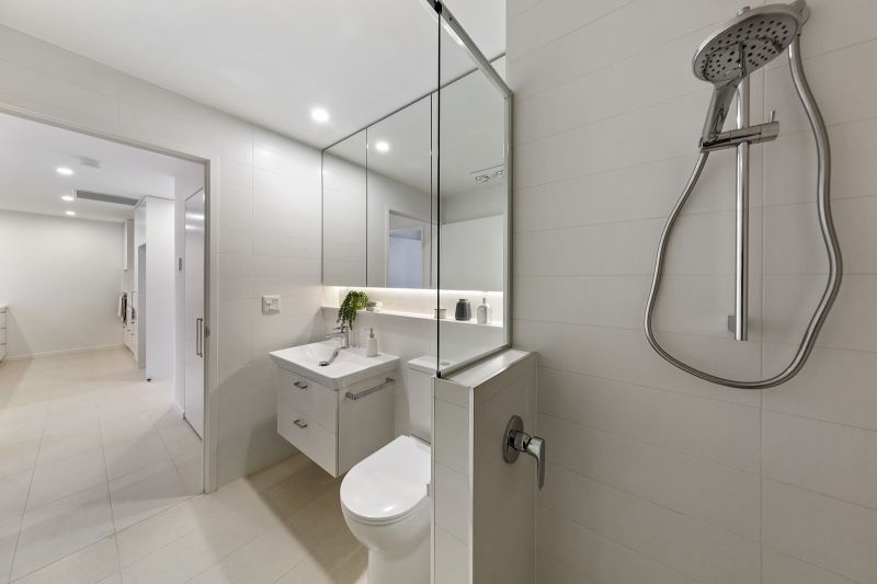 Beautiful south-facing two-bedroom apartment