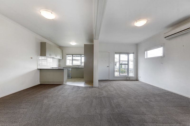 Walking Distance to Village!