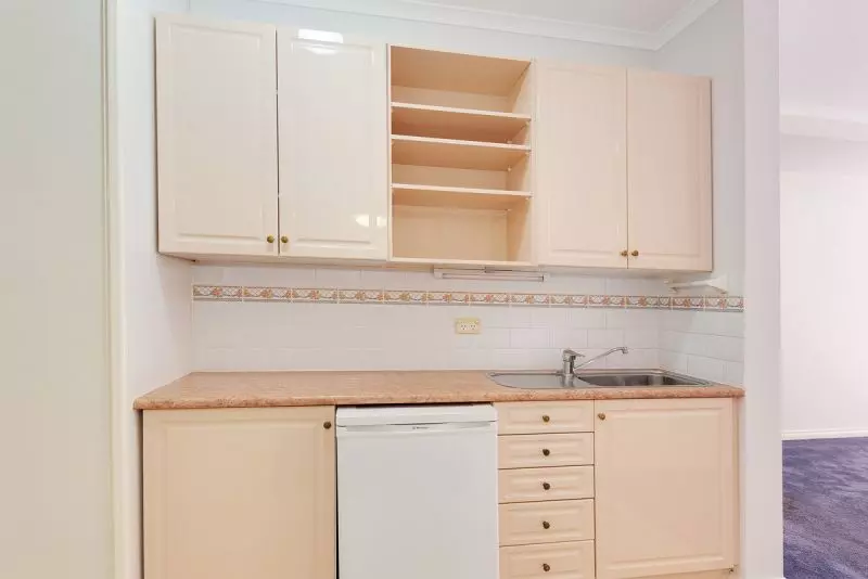 Beautiful 1 Bedroom unit on the 1st floor