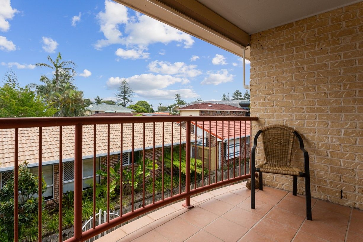 Modern 2 Bedroom Apartment with Large Balcony