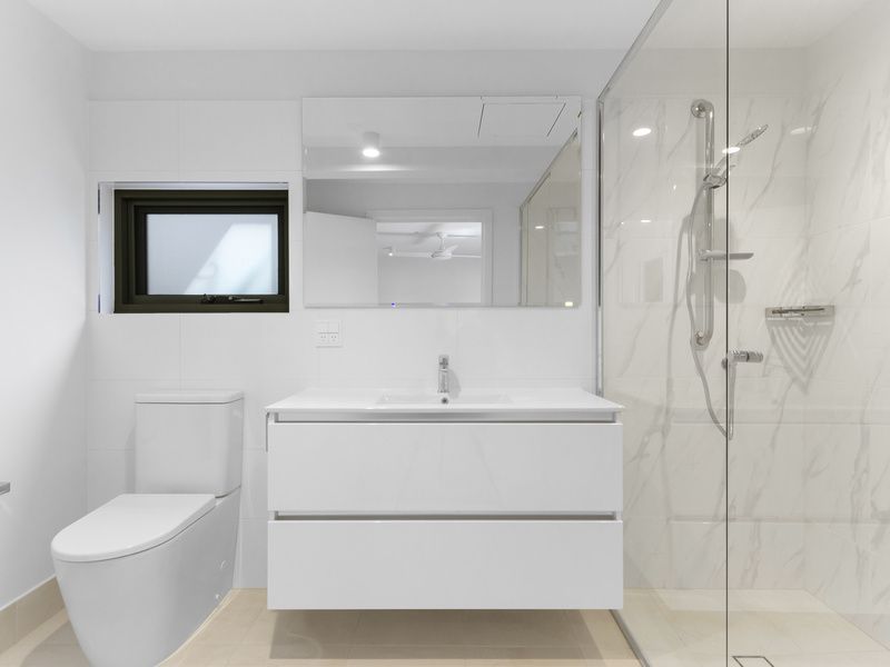 Stunning new and spacious north-facing apartment