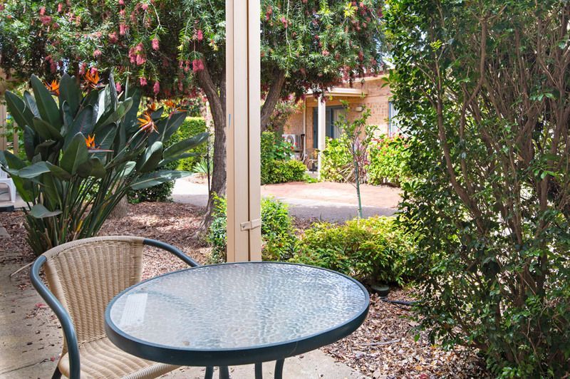 Enjoy your relaxing new lifestyle in this well appointed serviced apartment and the lifestyle that Torrens Grove has to offer!