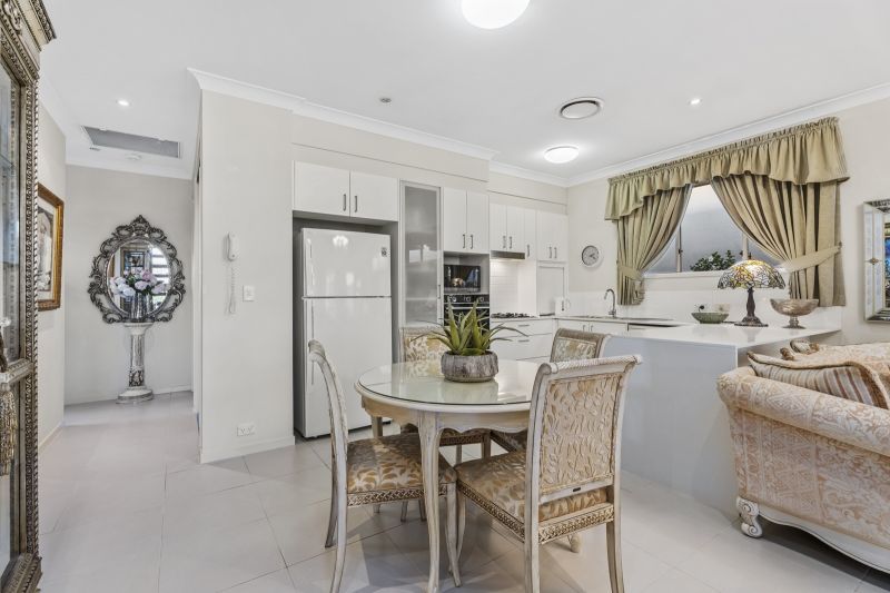 Refined Living – Elegant Two-Bedroom Haven