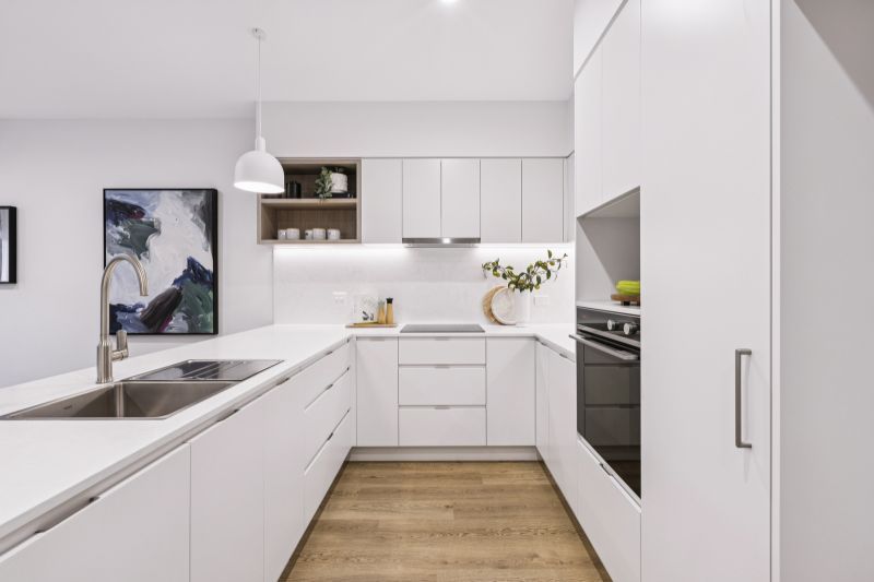 Generously sized first floor 2-bedroom apartment
