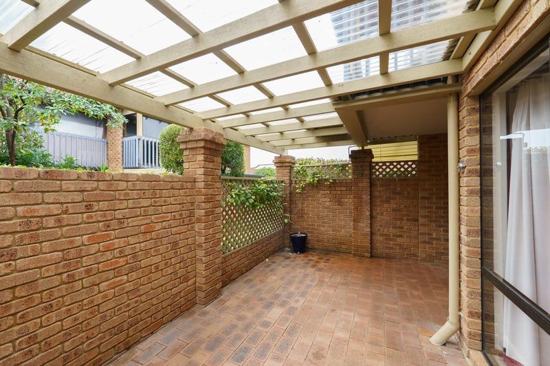 Low-Maintenance Villa with Garden Outlook Near Clubhouse