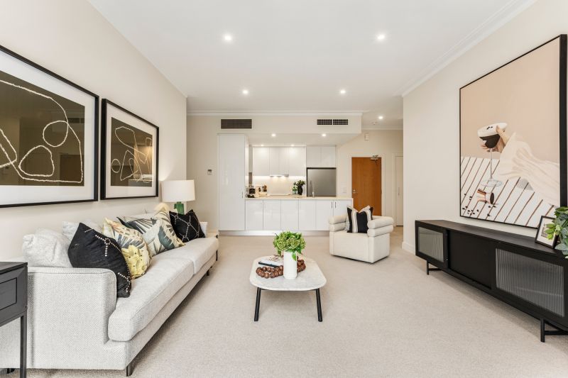 Stylish west-facing two-bedroom apartment!