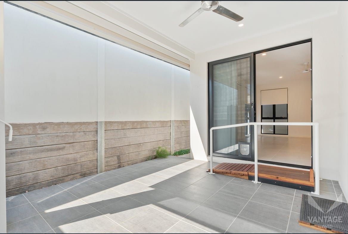 2 bed home, ready for its new owner.