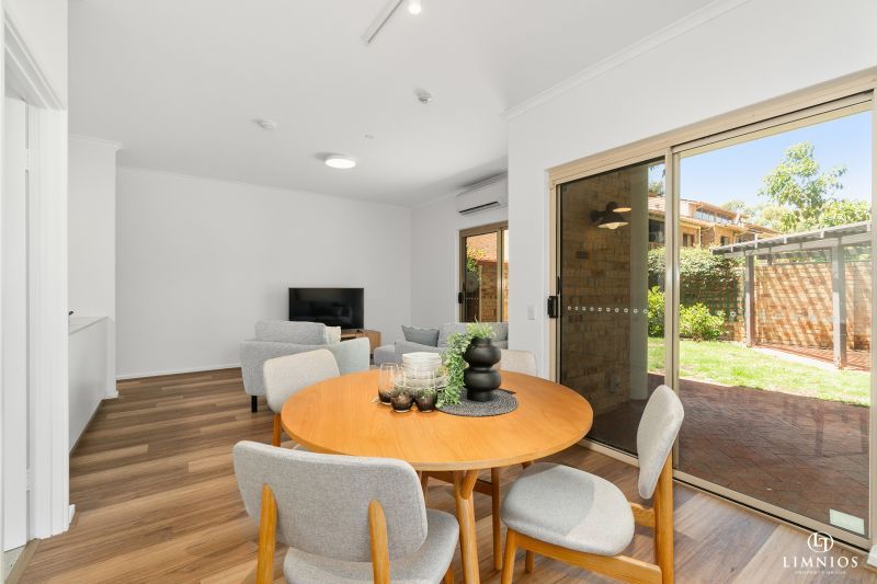 CURRENTLY UNDER OFFER. Fabulous garden apartment!