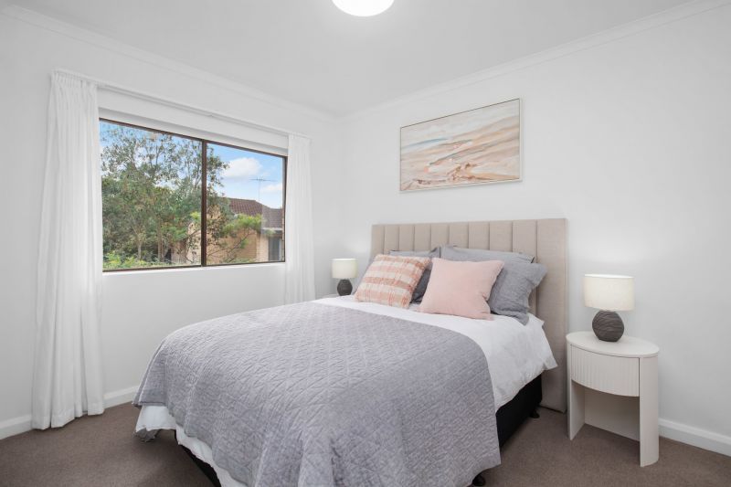 Apt 10 – Fully renovated north-facing 1-bed