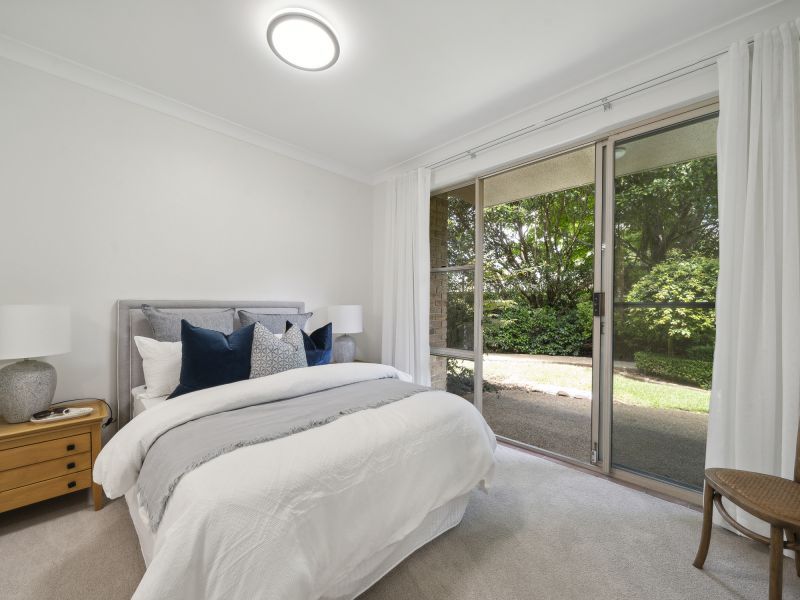 Light & bright one-bedroom apartment with services