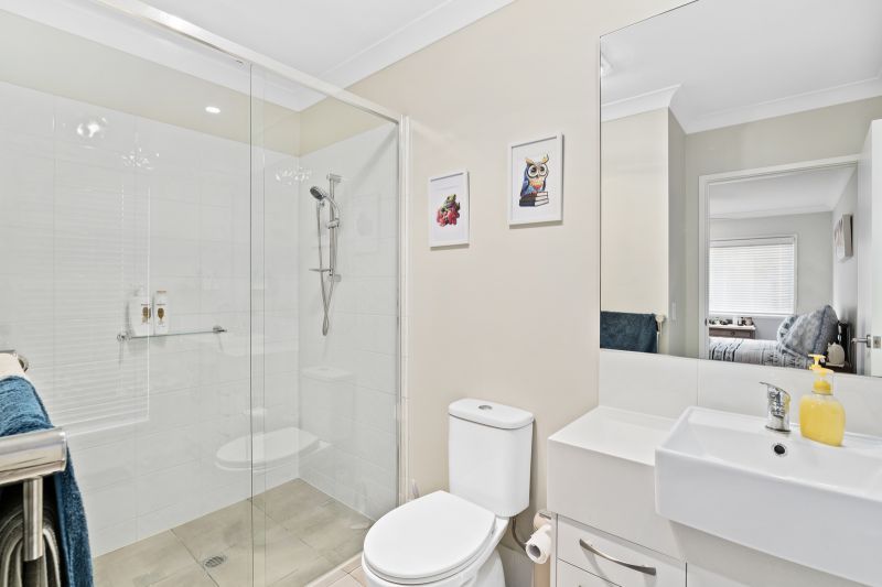 Modern, Spacious Delight!