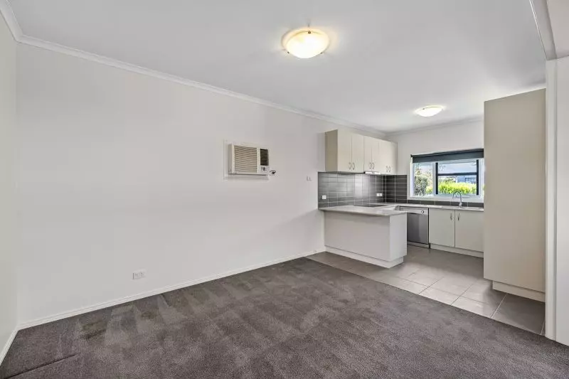 Bright and Spacious Home with Landscaped Gardens