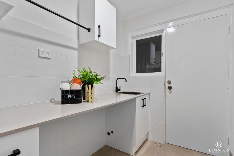 Simply Stunning and Feature Packed!