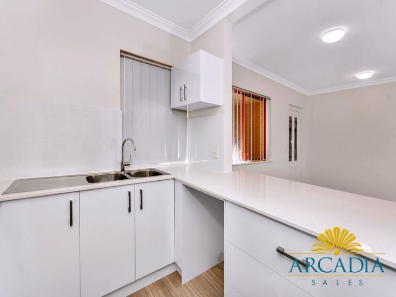 ARCADIA WATERS BICTON - 3 Bedroom, First Floor Stunner...
