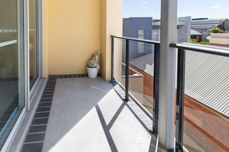 Central Living & Resort Style!