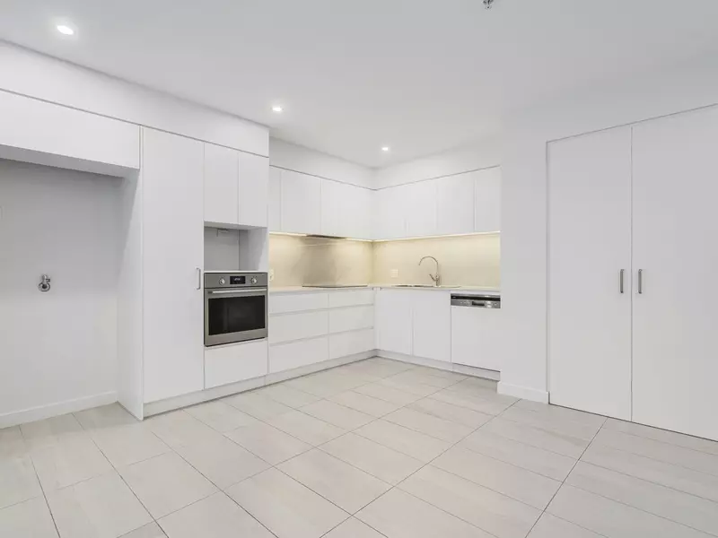 Ground Floor Apartment with Garden-View Balcony