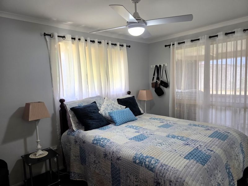 Corner Gem: Sunny 2-Bed Home