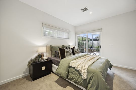 Modern 2-bedroom villa with private courtyard