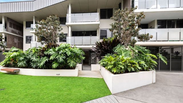 Two Bedroom + Study | Apartment 1106