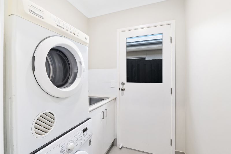 Tranquil Living, Spacious Backyard