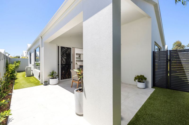 Enjoy Modern Elegance and Prime Corner Vantage