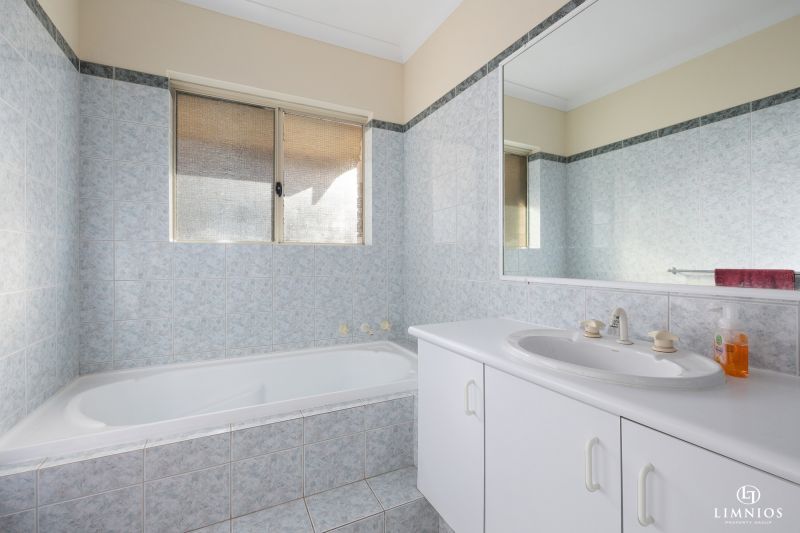 Top Of The Hill With City Views!