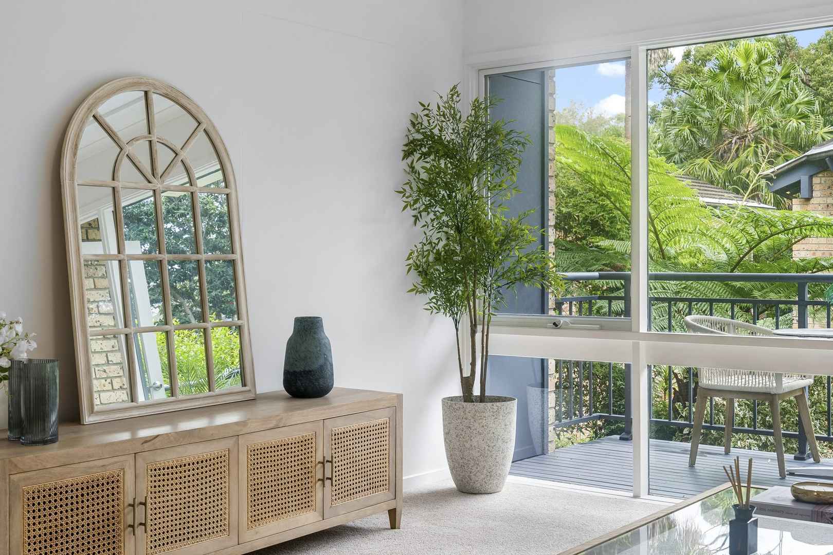 Beautiful light-filled villa in a sought-after location