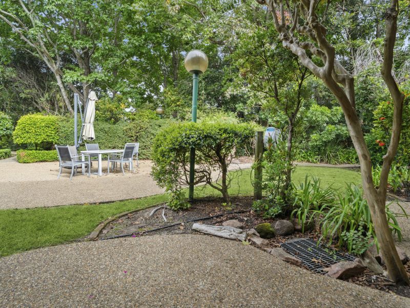 Ground floor one-bedroom apartment with private garden terraces