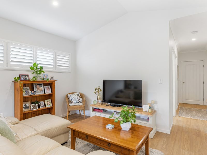 Great Corner Block Location!