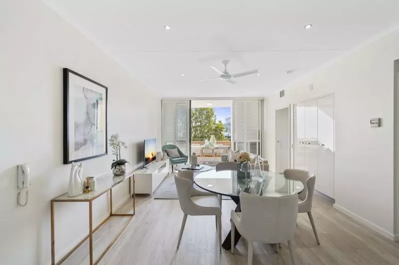 Contemporary two-bedroom apartment