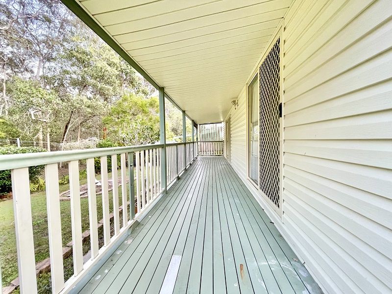 3-bedroom Home with bushland views - GREENBANK GARDENS