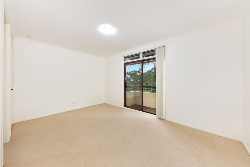 2 Balconies with Trees From Every Window