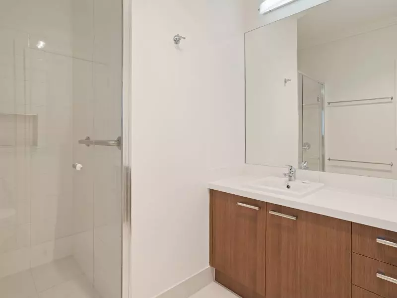 AVAILABLE NOW - 'The Springs' 3bedroom & single garage