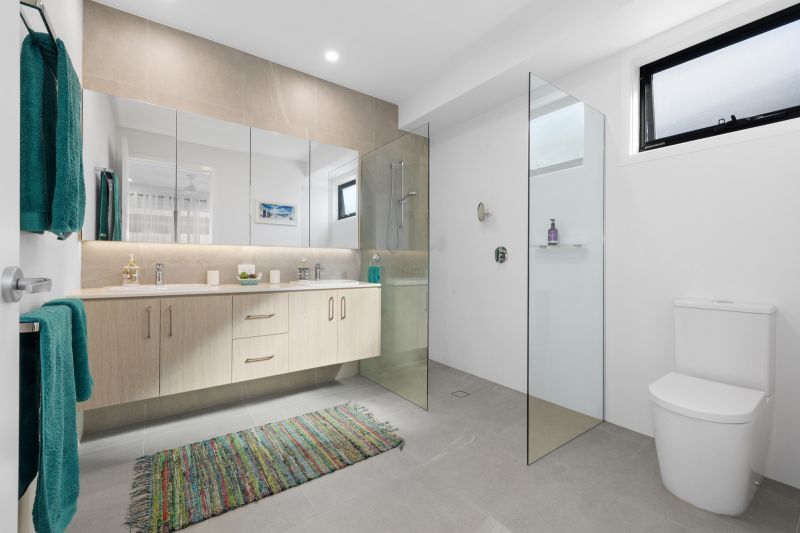 Refined Luxury, Spacious Alfresco Living!